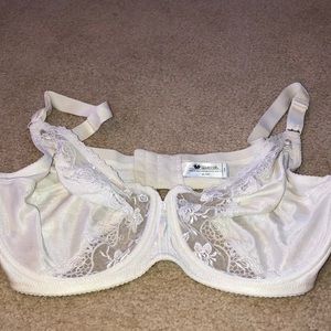 Wacoal 36DD unlined bra barely worn-new condition